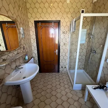 Airport Venice Diego 3* Тессера