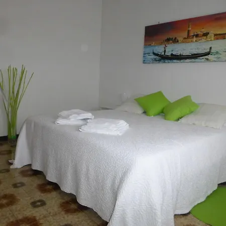 Bed & Breakfast Airport Venice Diego