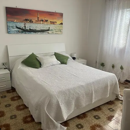 Bed & Breakfast Airport Venice Diego 3*