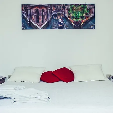Bed & Breakfast Airport Venice Diego 3*